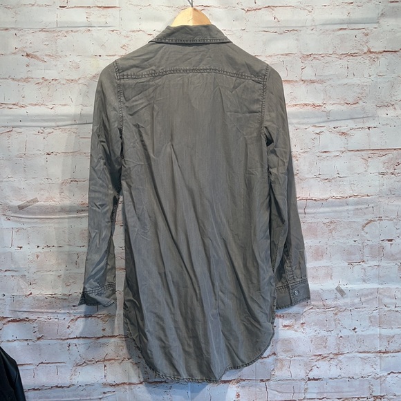 Gap gray lightweight shirt XS button down collared neck cuffs hi low hem loose - Picture 6 of 11